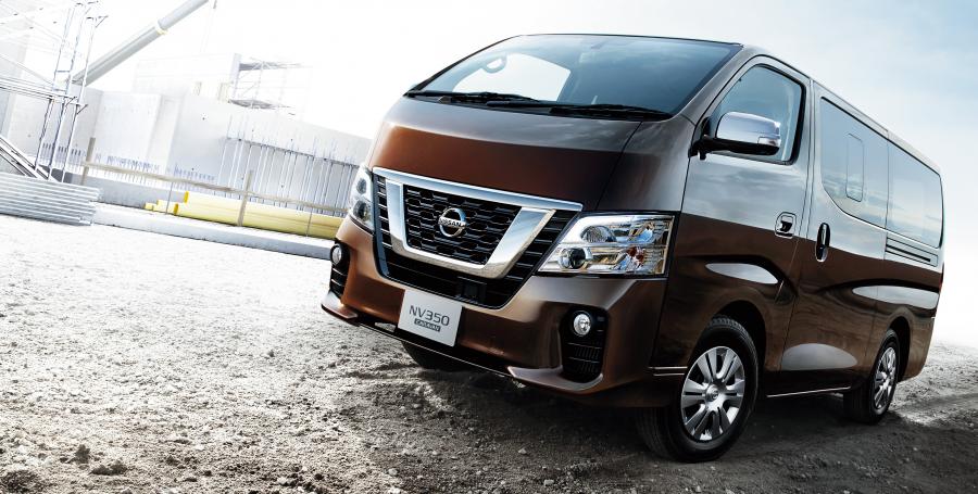  Nissan NV350 Caravan Premium GX 2017 года  (фото 9 из 10)